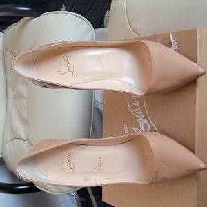 Authentic Christian Louboutin size 40 usual size is an 8.5 nude color